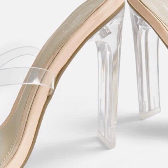 I used it once and the scratch happened in luggage.Cant wear high heels anymore. - Picture 6 of 8